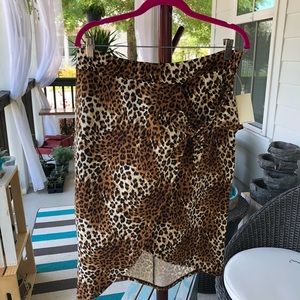 NWT Crescent Drive Tulip Skirt